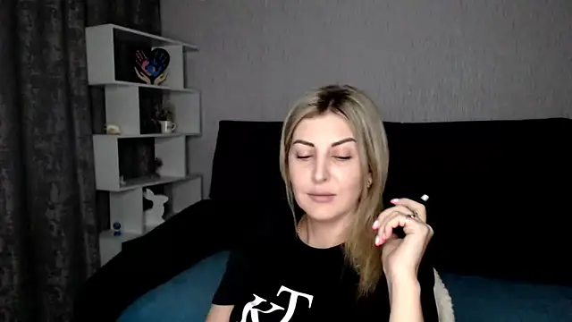 Amelia Harper online show from 12.10.24