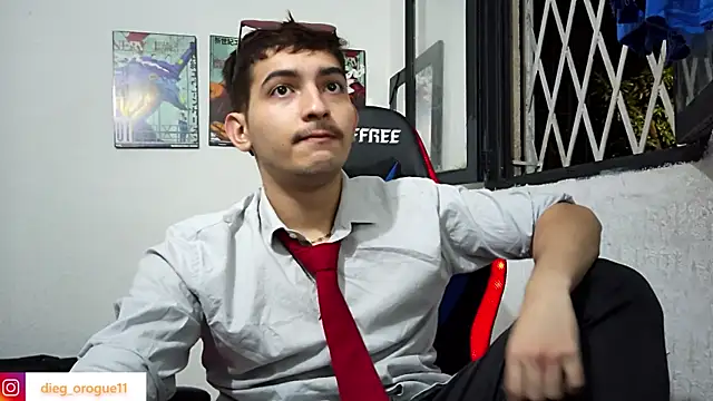 Snapshot of DiegoRogue_ chatting on 02.16.25 DiegoRogue online show from 02.16.25