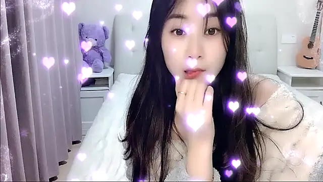 Snapshot of aisha123123 chatting on 10.26.25 aisha123123 online show from 10.26.25