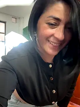 karenlennox1 online show from 11.22.25