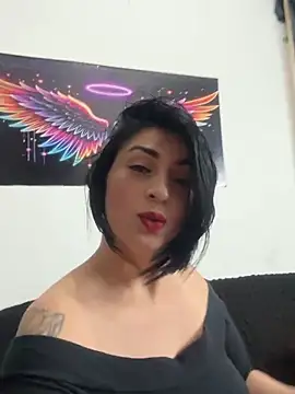 karenlennox1 online show from 11.25.25