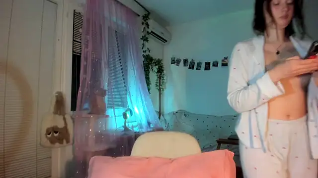 Jenny darling love online show from 04.20.26