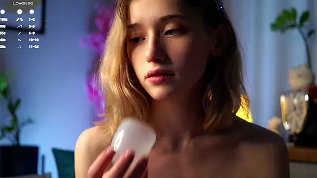 EdlinHargus online show from 03.08.25