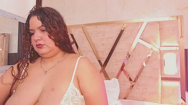 molly sweetee online show from 10.10.25