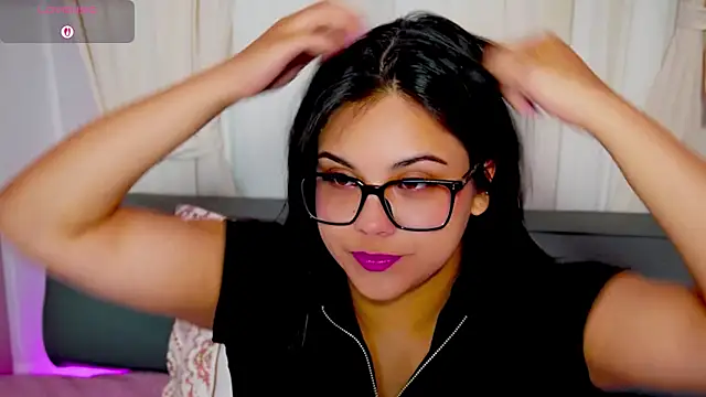 Snapshot of Sophia_wilsonn_ chatting on 09.11.25 Sophia wilsonn online show from 09.11.25