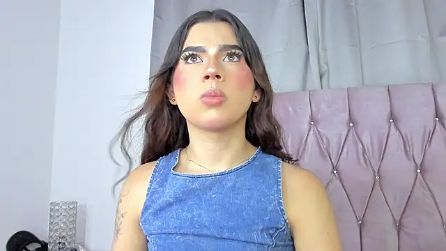 Snapshot of Ashley_piinkk_ chatting on 02.19.25 Ashley piinkk  online show from 02.19.25