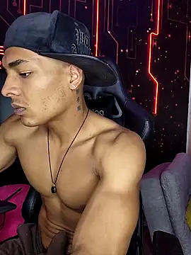 Snapshot of Jhonyblack_1 chatting on 10.20.25 Jhonyblack 1 online show from 10.20.25