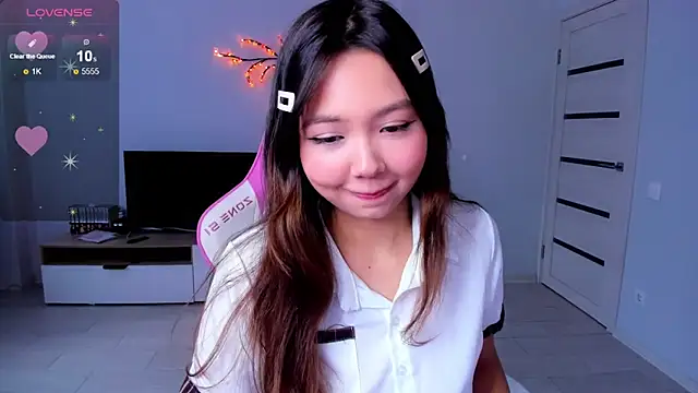 Snapshot of Fluffy_Rose chatting on 10.08.25 Fluffy Rose online show from 10.08.25