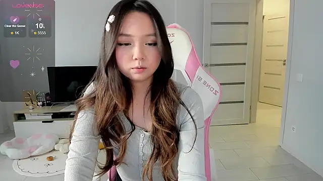 Fluffy Rose online show from 05.16.26