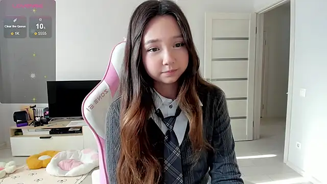 Fluffy Rose online show from 05.30.26