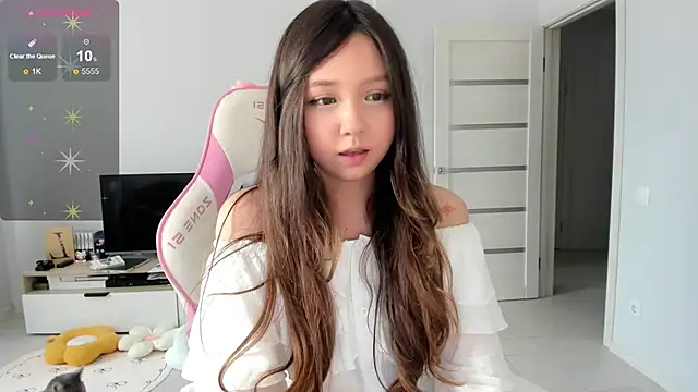 Fluffy Rose online show from 06.11.26