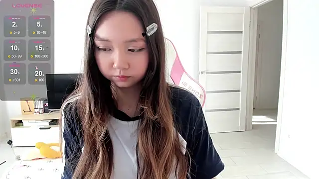 Fluffy Rose online show from 06.19.26
