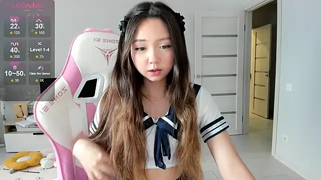Fluffy Rose online show from 07.17.26