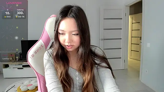 Fluffy Rose online show from 07.26.26