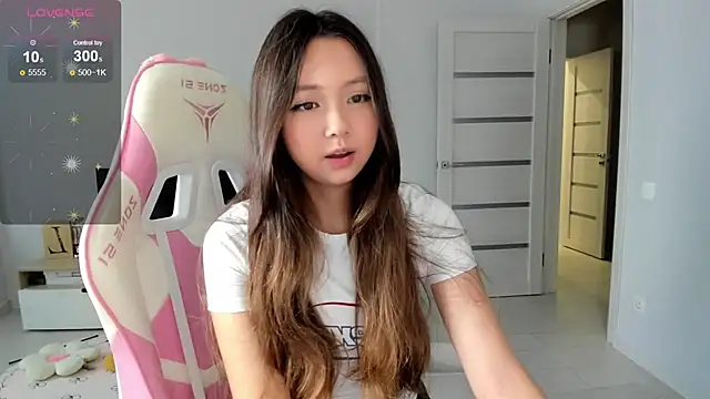 Fluffy Rose online show from 07.28.26