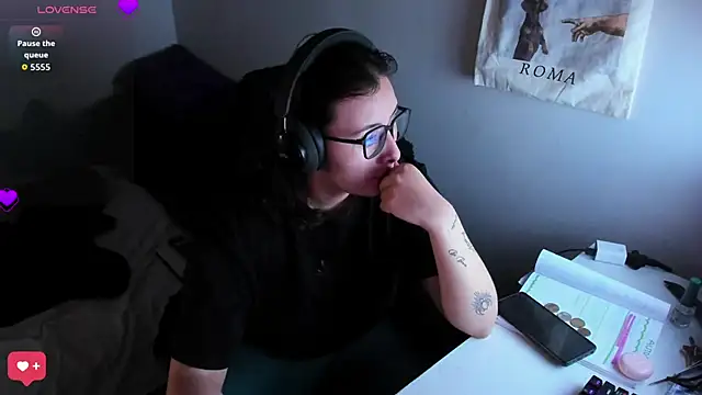 bonnie moon  online show from 05.22.26
