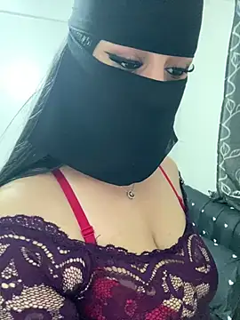 Snapshot of mari_layali chatting on 06.21.26 mari layali online show from 06.21.26