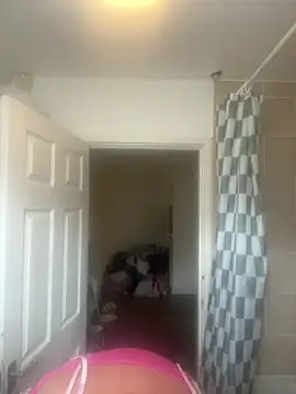 Haleytightlips1986 online show from 04.15.26