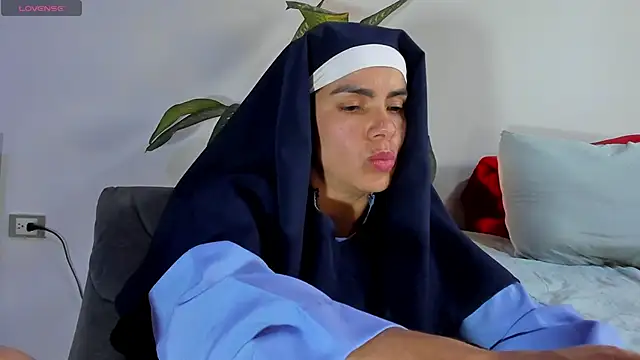 ClaraMariaMon online show from 02.01.25