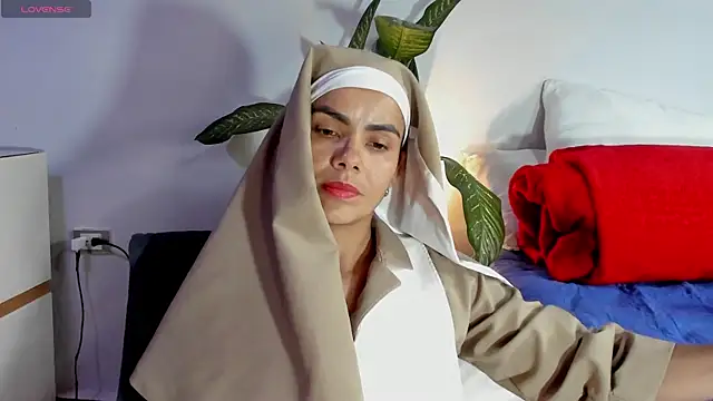 ClaraMariaMon online show from 02.06.25