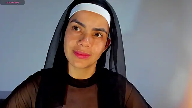 ClaraMariaMon online show from 02.19.25