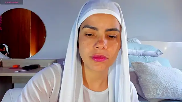 ClaraMariaMon online show from 03.08.25