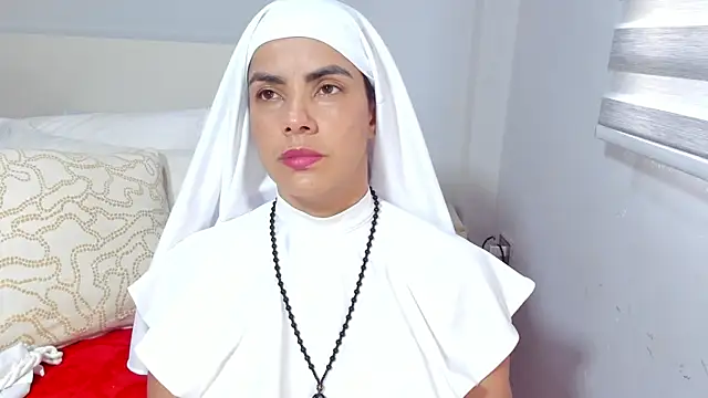 ClaraMariaMon online show from 04.30.26