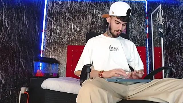 Brutal Sex Fucking online show from 12.11.24