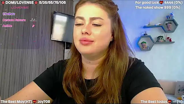 Snapshot of SuchCute chatting on 05.27.26 SuchCute online show from 05.27.26