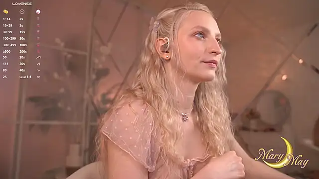 Snapshot of marylunamay chatting on 05.03.26 marylunamay online show from 05.03.26