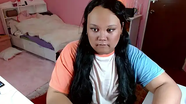 Snapshot of GiannaLopezSmith chatting on 10.08.25 GiannaLopezSmith online show from 10.08.25