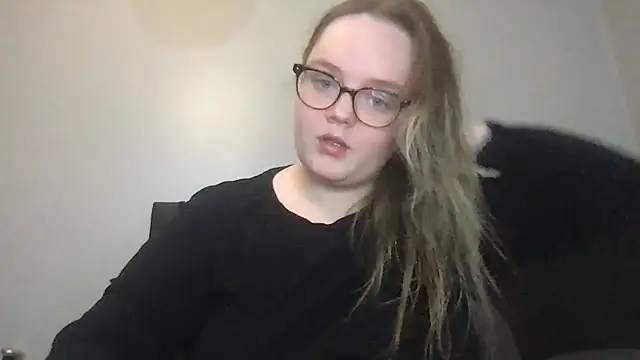 honeyyy24 online show from 10.22.25