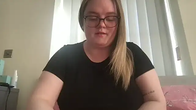 honeyyy24 online show from 04.24.26