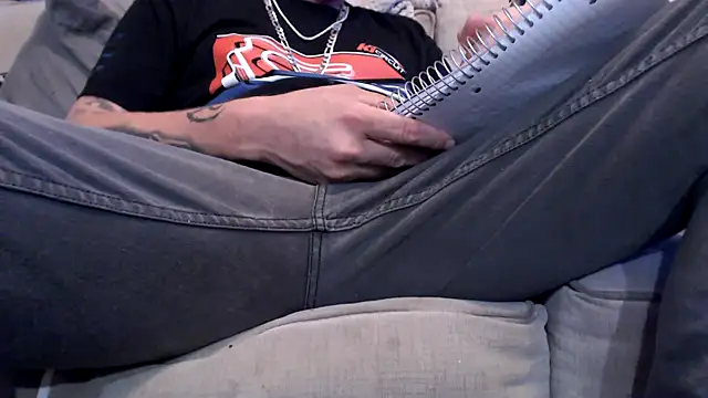 Snapshot of JohnnyKorrupt_ chatting on 09.13.25 JohnnyKorrupt  online show from 09.13.25