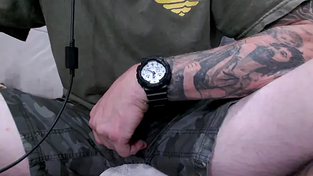 Snapshot of JohnnyKorrupt_ chatting on 10.17.25 JohnnyKorrupt  online show from 10.17.25