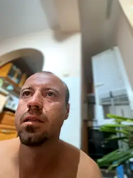 Snapshot of Nikolaiyy chatting on 09.21.25 Nikolaiyy online show from 09.21.25