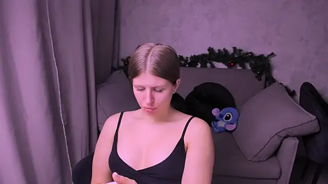 Snapshot of kirraa_ chatting on 01.03.25 kirraa  online show from 01.03.25