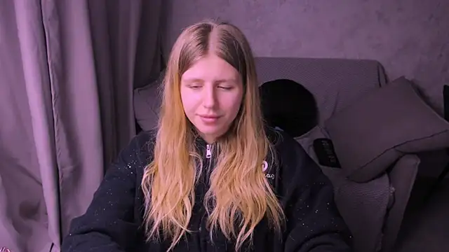 Snapshot of kirraa_ chatting on 01.18.25 kirraa  online show from 01.18.25