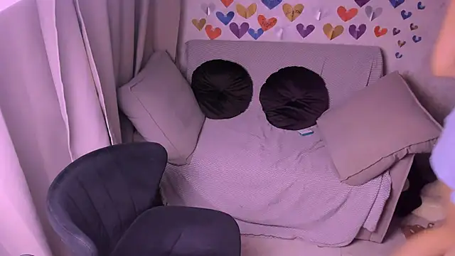 Snapshot of kirraa_ chatting on 02.20.25 kirraa  online show from 02.20.25