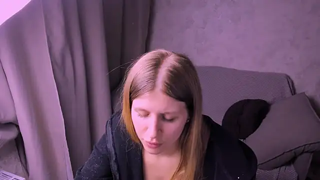 Snapshot of kirraa_ chatting on 02.26.25 kirraa  online show from 02.26.25