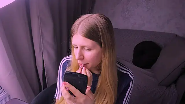 Snapshot of kirraa_ chatting on 03.09.25 kirraa  online show from 03.09.25