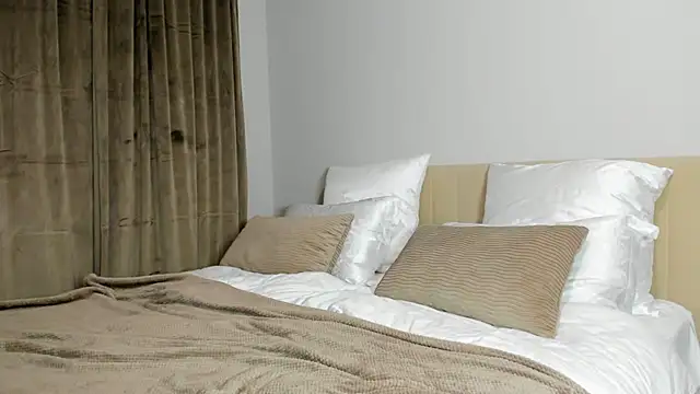 kirraa  online show from 11.14.25