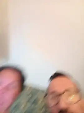 Snapshot of Porco81cazzo chatting on 11.21.25 Porco81cazzo online show from 11.21.25