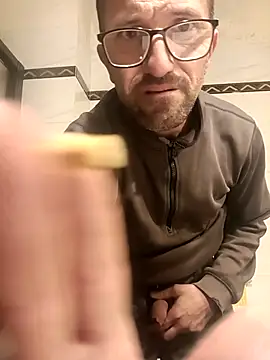 Snapshot of Porco81cazzo chatting on 12.03.25 Porco81cazzo online show from 12.03.25