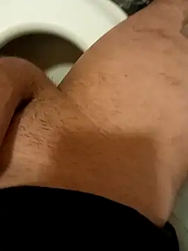 Snapshot of Porco81cazzo chatting on 12.14.25 Porco81cazzo online show from 12.14.25