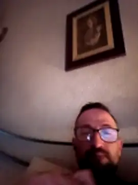 Snapshot of Porco81cazzo chatting on 12.21.25 Porco81cazzo online show from 12.21.25