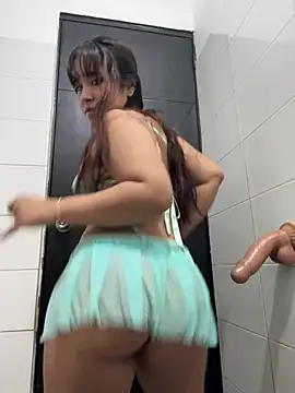 Snapshot of melyescobar chatting on 02.18.26 melyescobar online show from 02.18.26