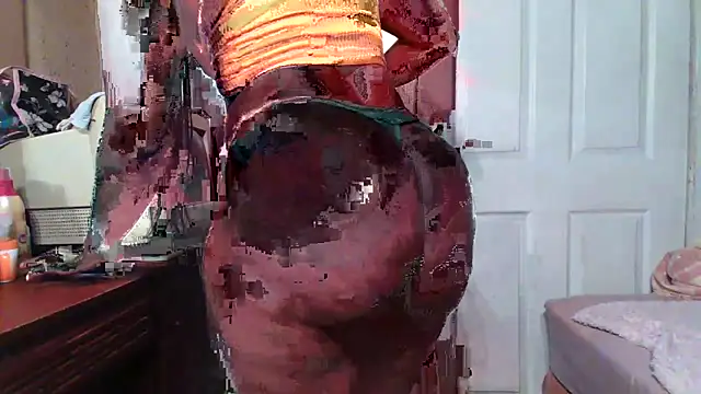 Snapshot of Smoochy_ chatting on 01.07.25 Smoochy online show from 01.07.25