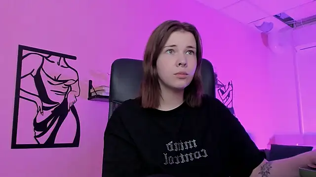 AliceSunday online show from 02.04.25