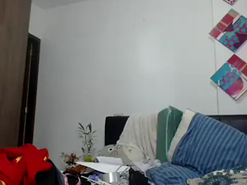 Snapshot of sexy_mary_69 chatting on 02.05.25 sexy mary 69 online show from 02.05.25